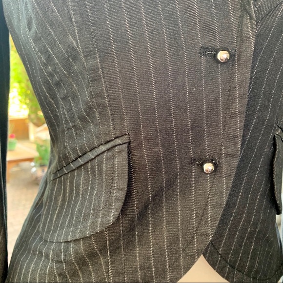 TRINA TURK fitted pinstripe 2 button blazer - Picture 4 of 8